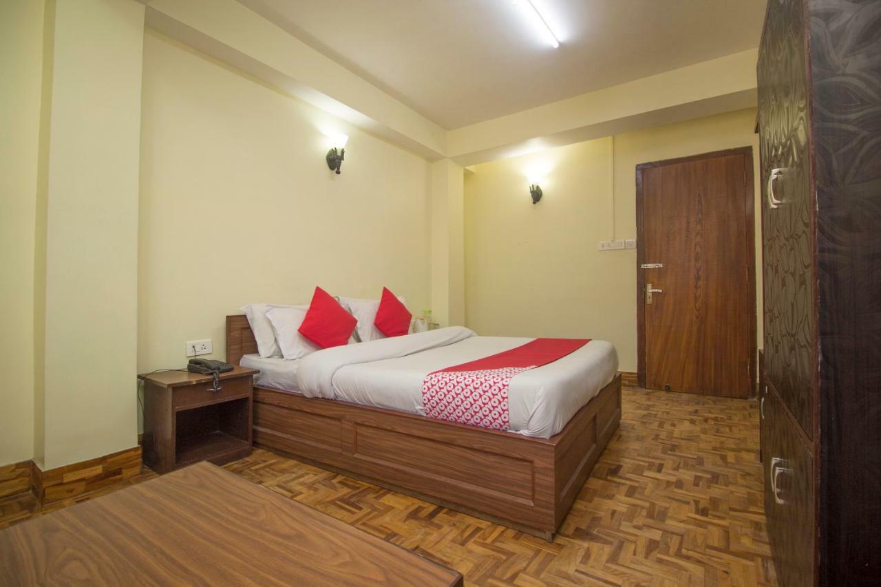 Oyo 28754 The Sunrise Residency Hotel Гангток Екстериор снимка